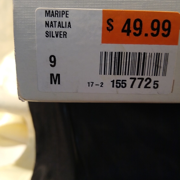 Women's (NEW) Silver Sequin Heels sz 9 medium - Picture 6 of 6